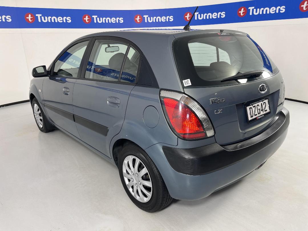 Photo '5' of KIA RIO Photo '5' of KIA RIO