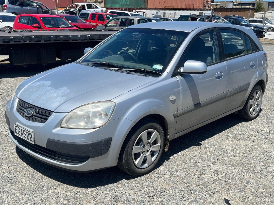 Photo '3' of KIA RIO Photo '3' of KIA RIO