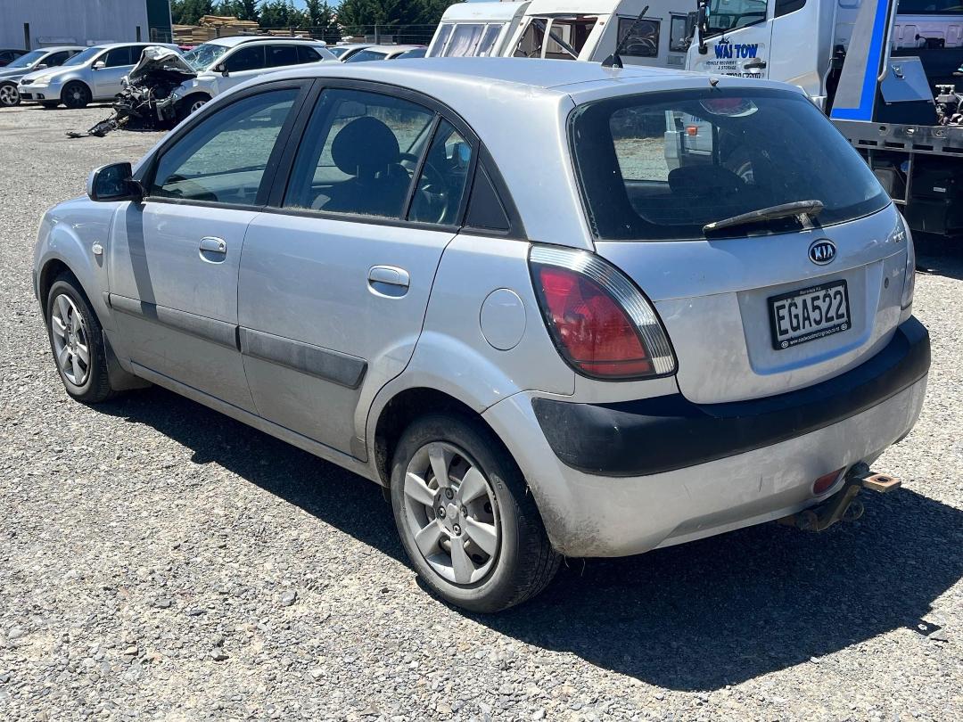 Photo '4' of KIA RIO Photo '4' of KIA RIO