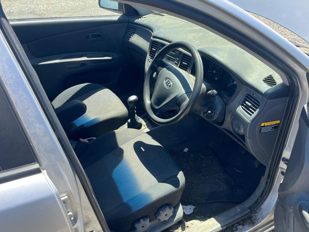 Photo '11' of KIA RIO Photo '11' of KIA RIO