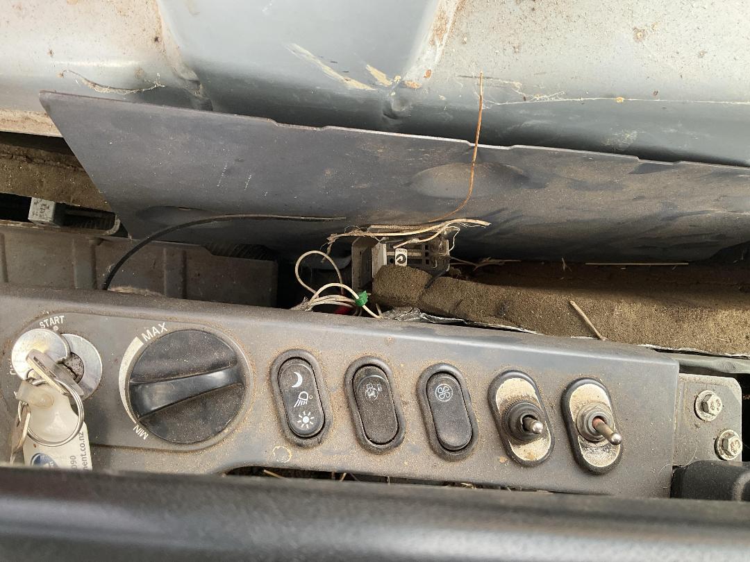 Photo '32' of Komatsu PC270-8 Excavator