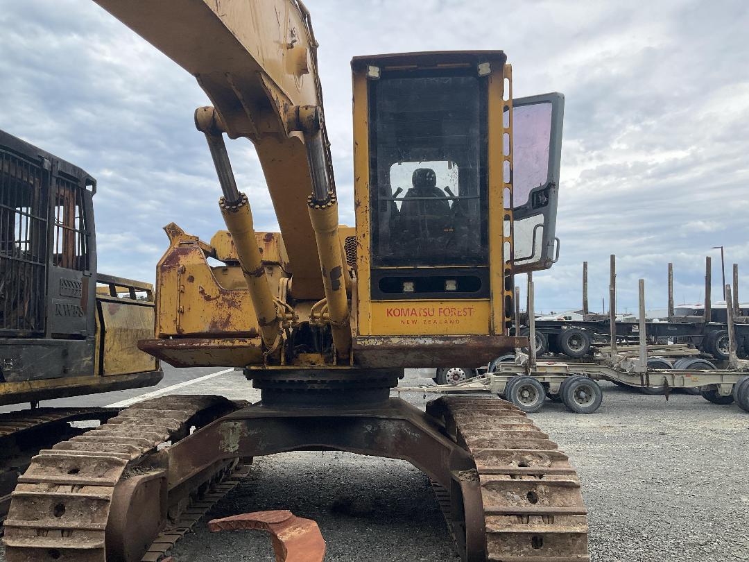 Photo '12' of Komatsu PC270-8 Excavator