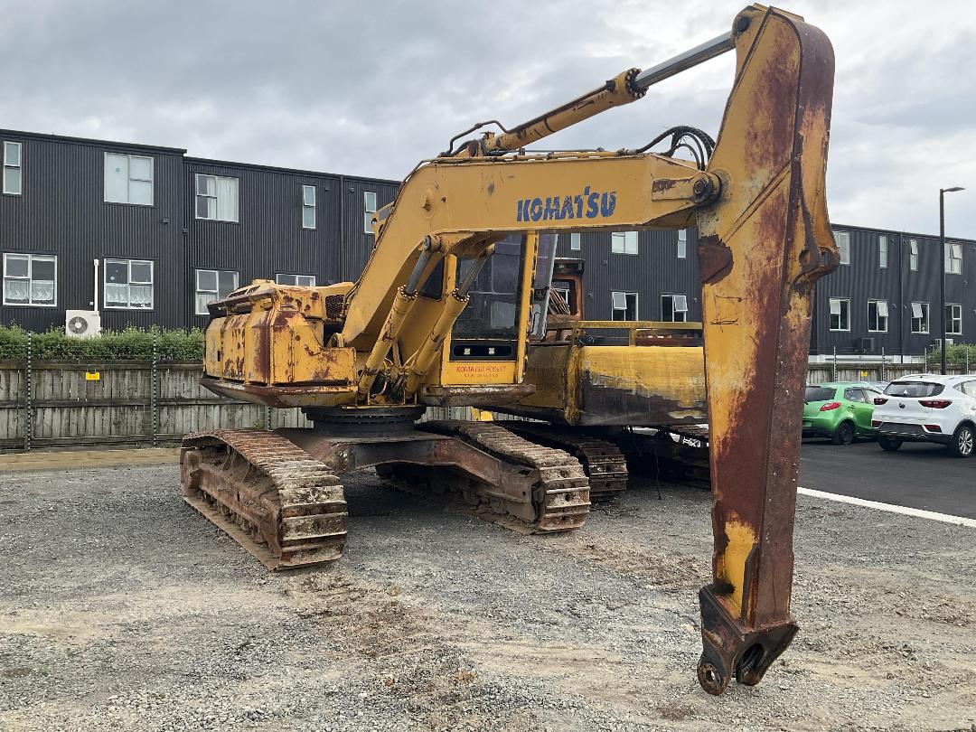 Photo '10' of Komatsu PC270-8 Excavator