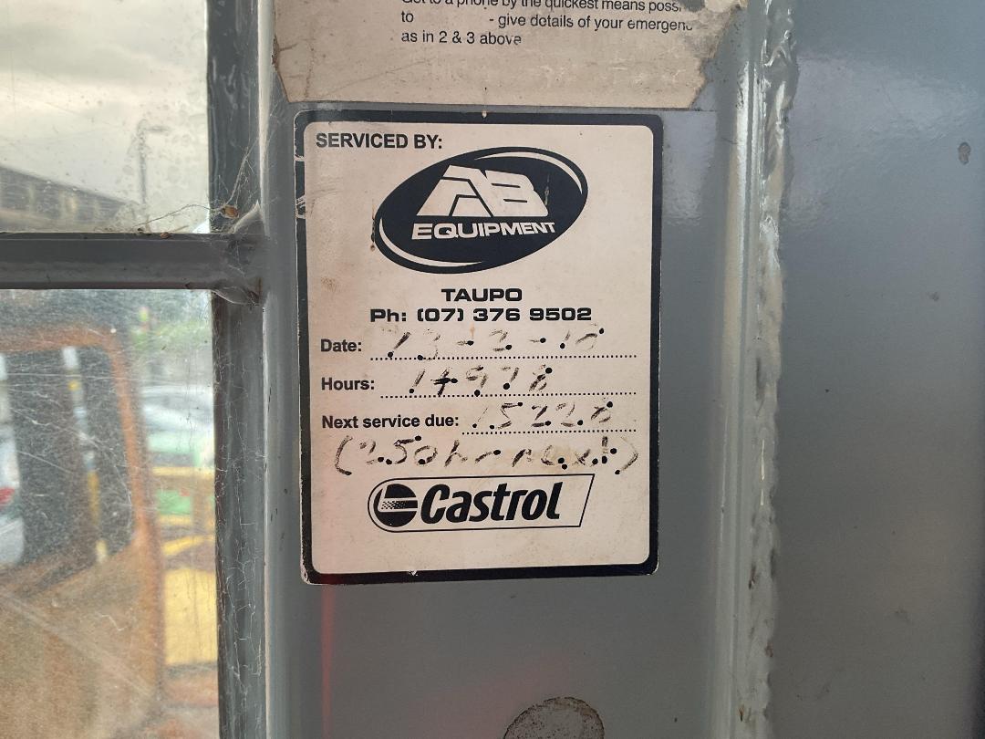 Photo '37' of Komatsu PC270-8 Excavator