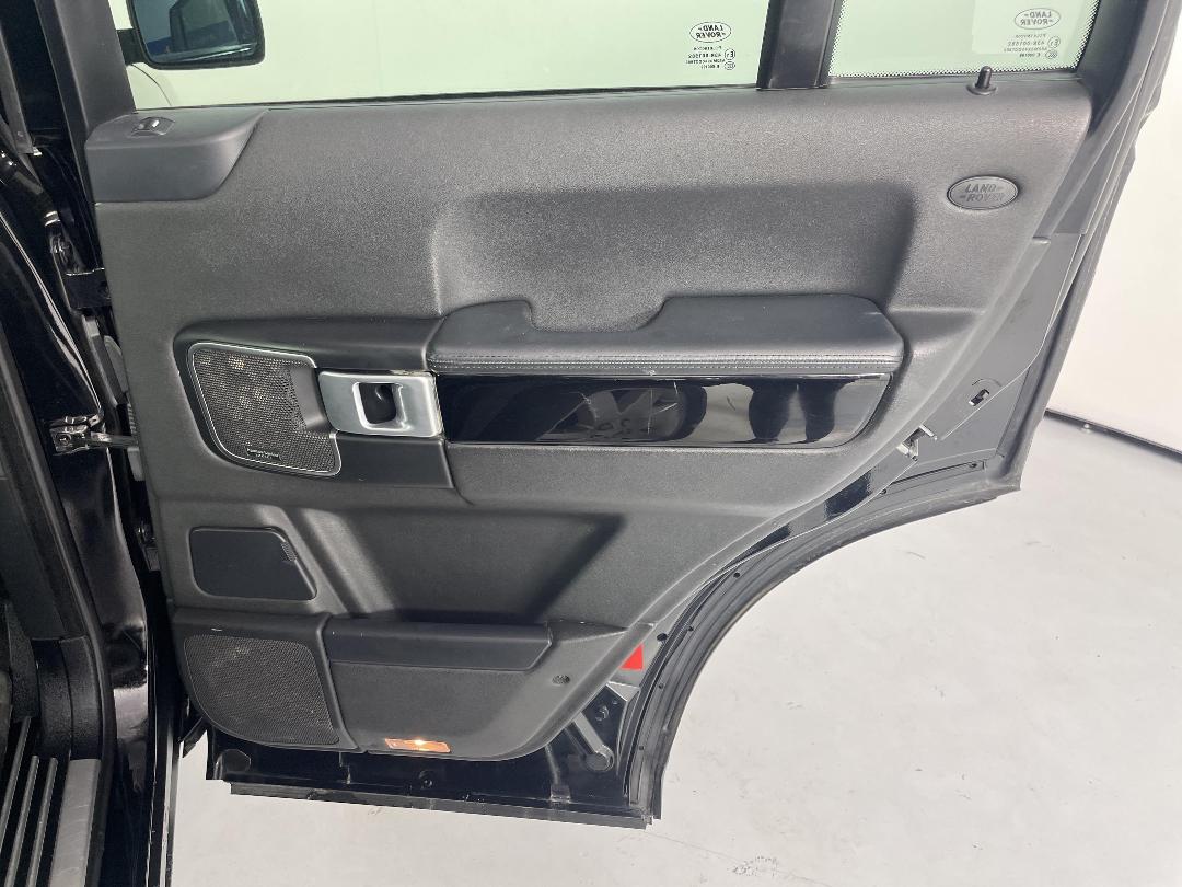 Photo '19' of Land Rover Range Rover Photo '19' of Land Rover Range Rover