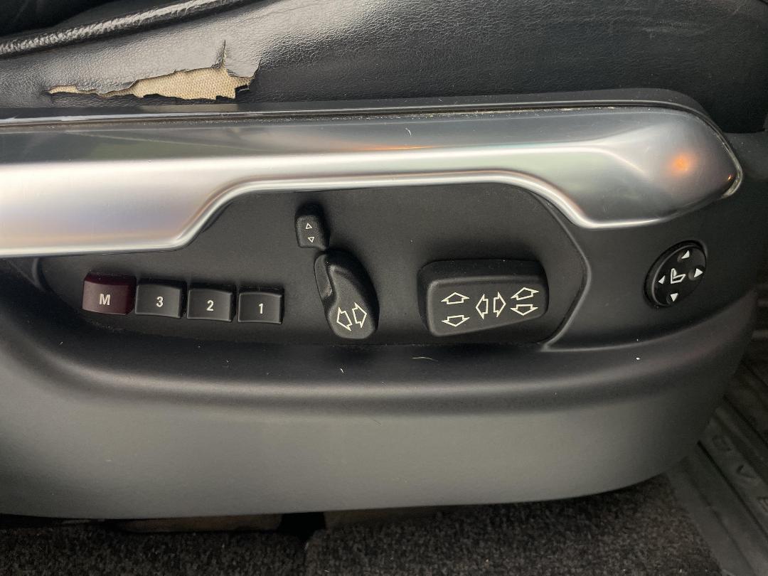 Photo '24' of Land Rover Range Rover Photo '24' of Land Rover Range Rover