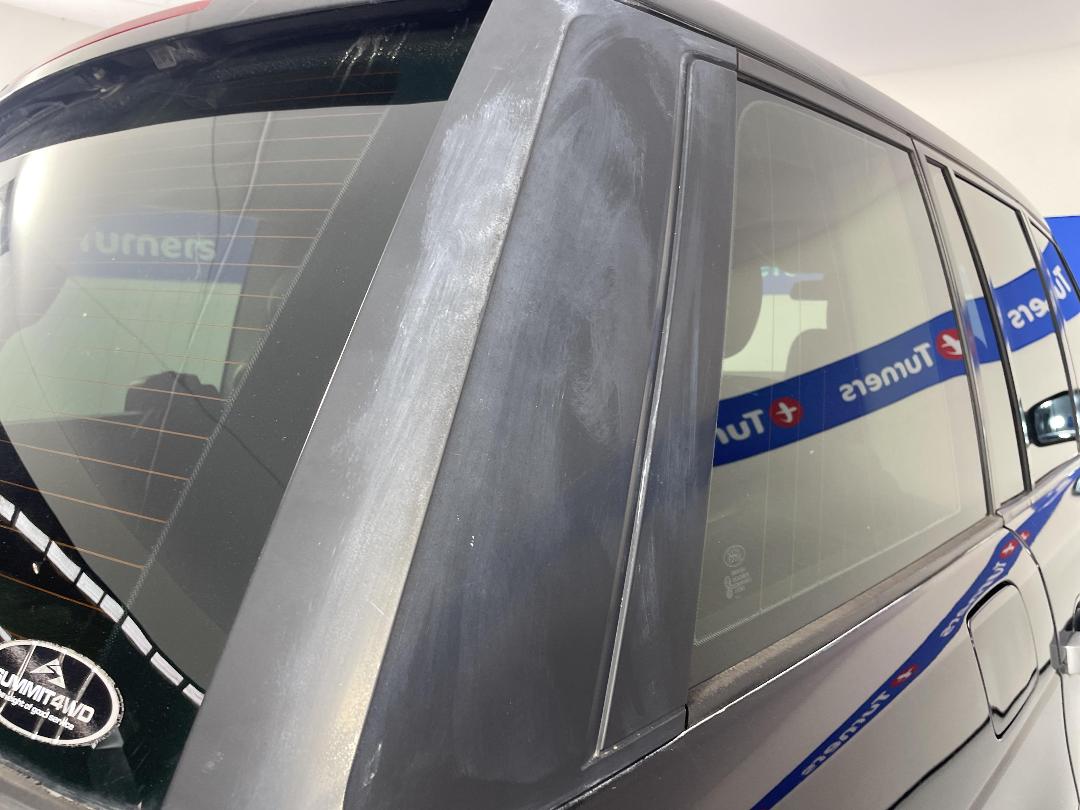 Photo '36' of Land Rover Range Rover Photo '36' of Land Rover Range Rover