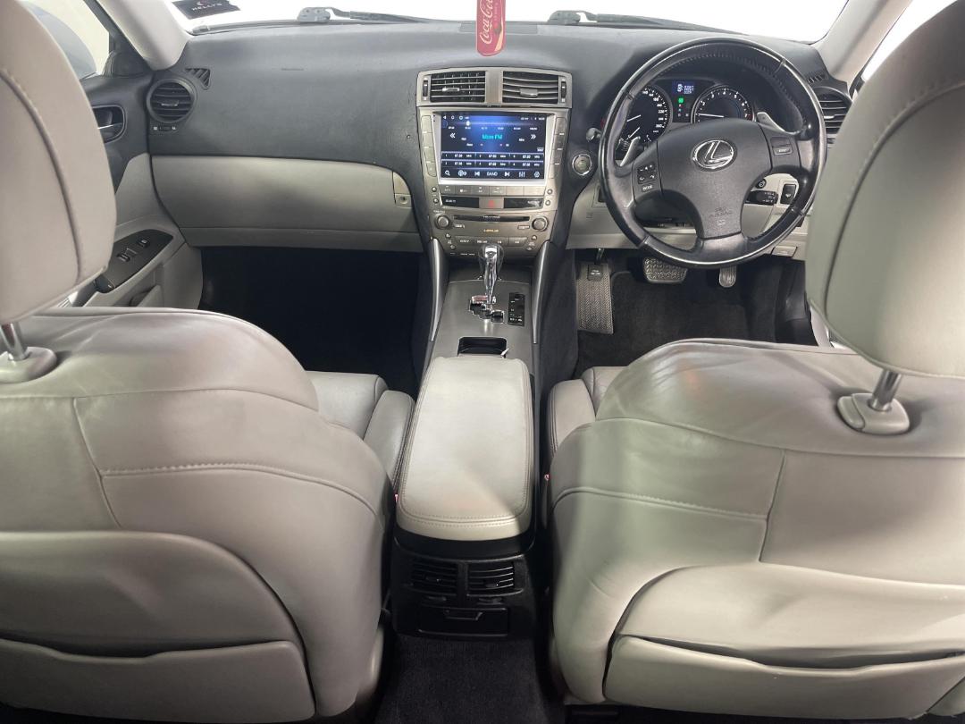 Photo '18' of Lexus IS250 Photo '18' of Lexus IS250