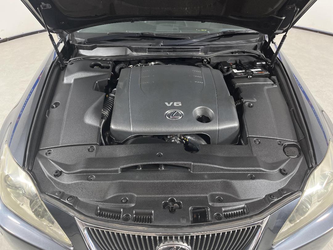 Photo '13' of Lexus IS250 Photo '13' of Lexus IS250