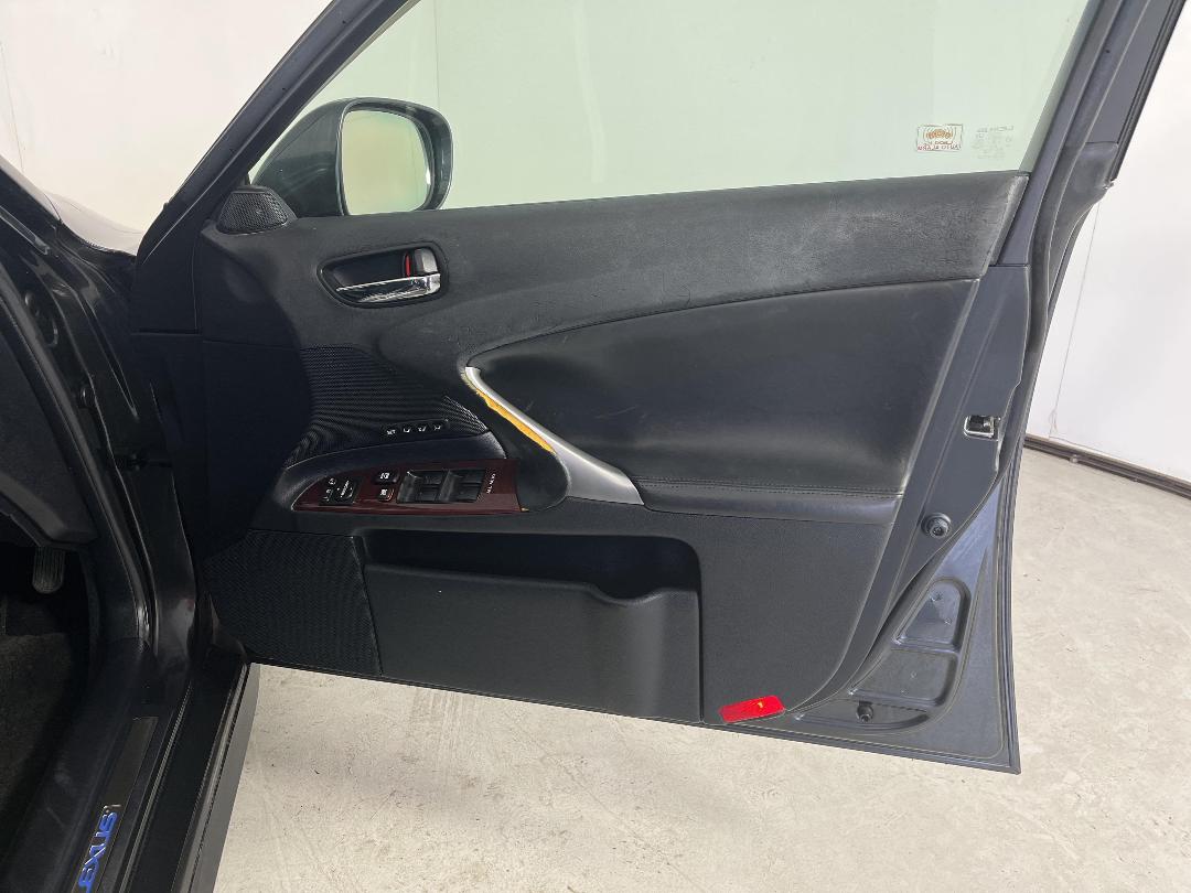 Photo '15' of Lexus IS250 Photo '15' of Lexus IS250