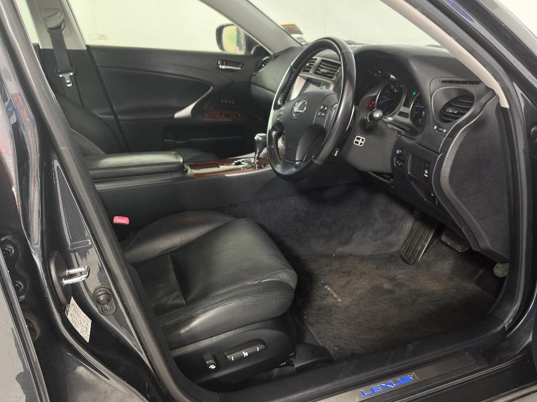 Photo '16' of Lexus IS250 Photo '16' of Lexus IS250