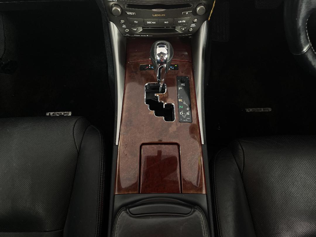 Photo '18' of Lexus IS250 Photo '18' of Lexus IS250