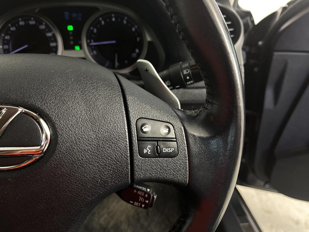 Photo '28' of Lexus IS250 Photo '28' of Lexus IS250