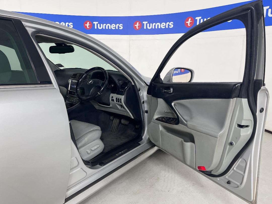 Photo '15' of Lexus IS250 Photo '15' of Lexus IS250