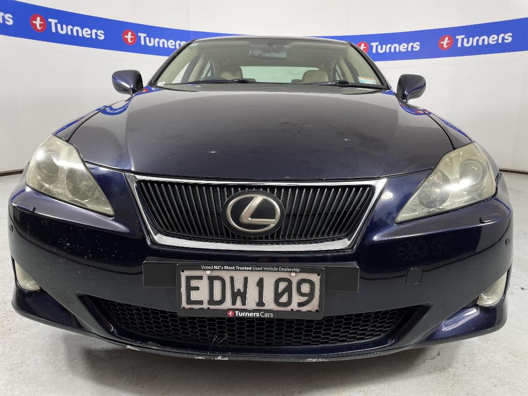 Photo '2' of Lexus IS250