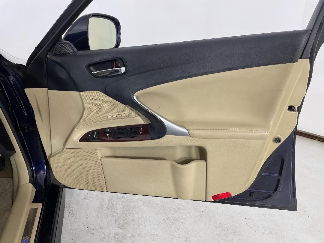 Photo '15' of Lexus IS250