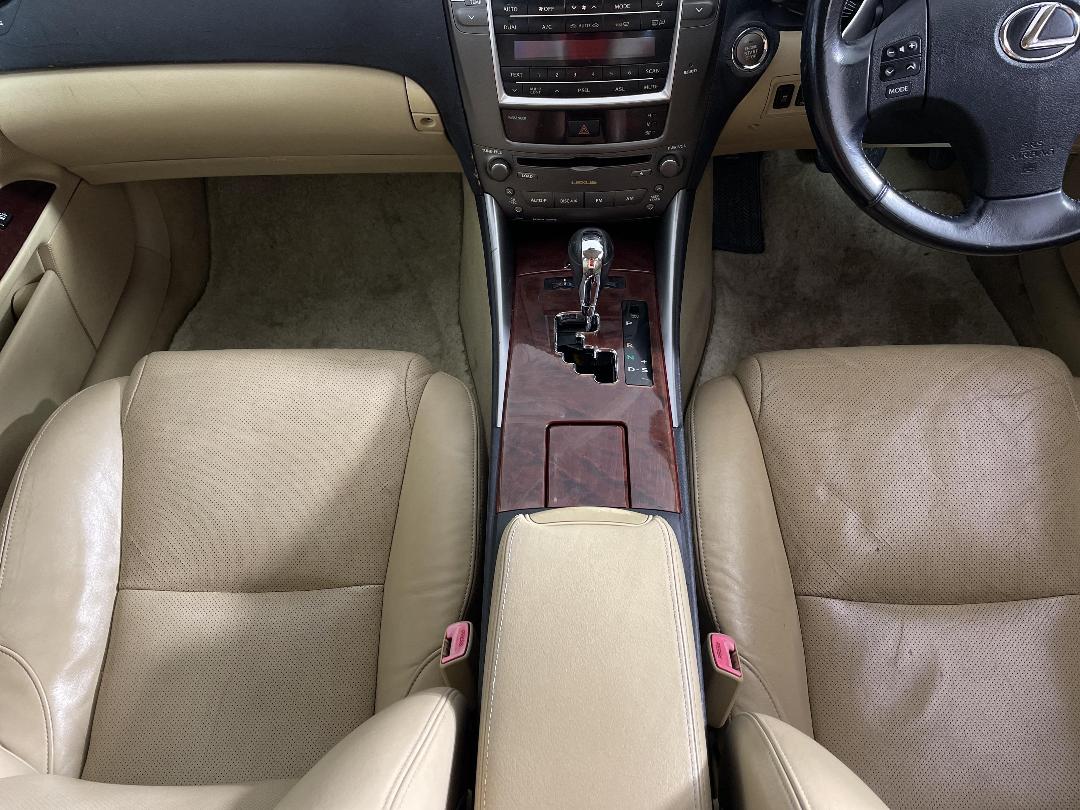 Photo '18' of Lexus IS250