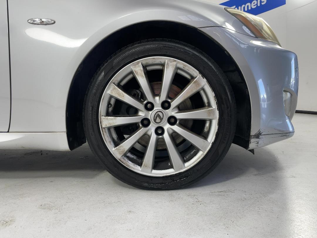 Photo '9' of Lexus IS250