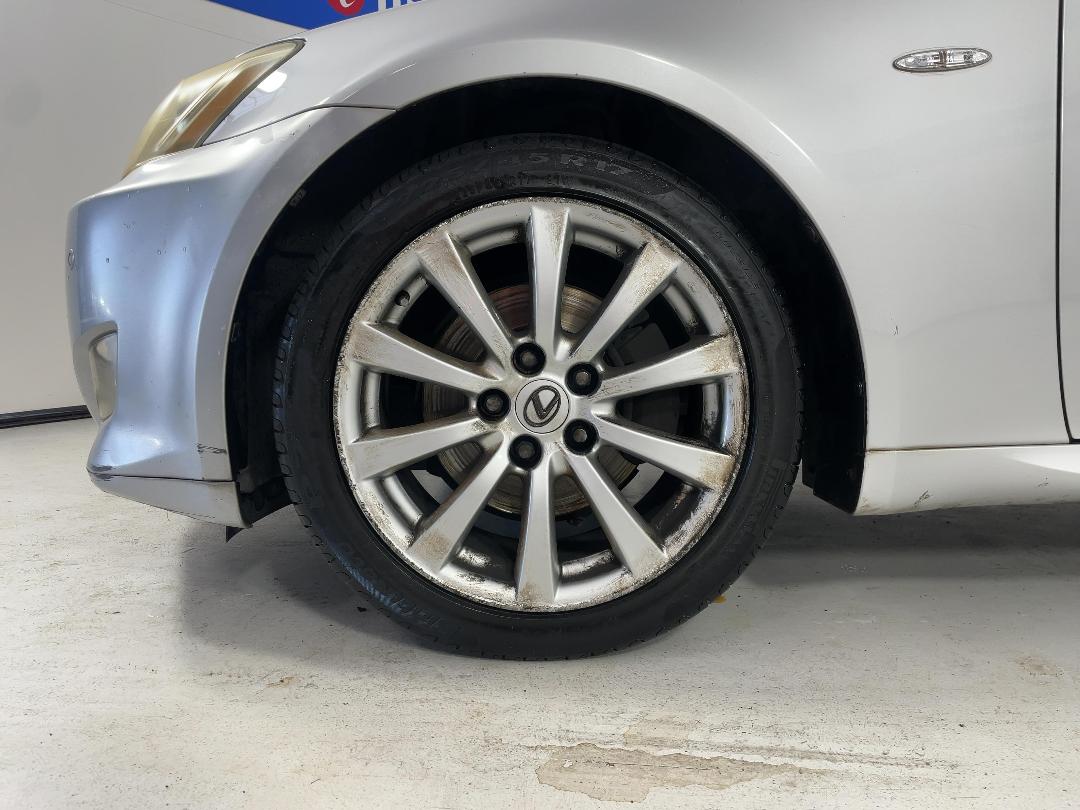 Photo '10' of Lexus IS250