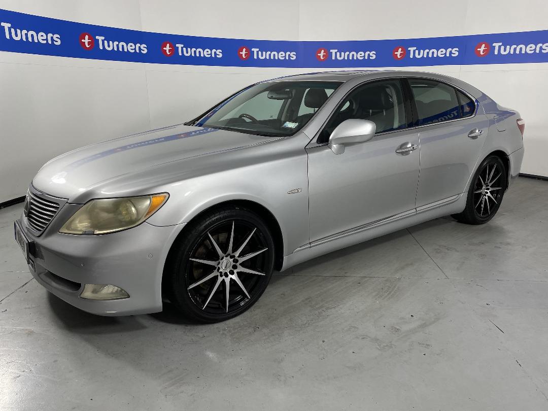 Photo '4' of Lexus LS460 Photo '4' of Lexus LS460