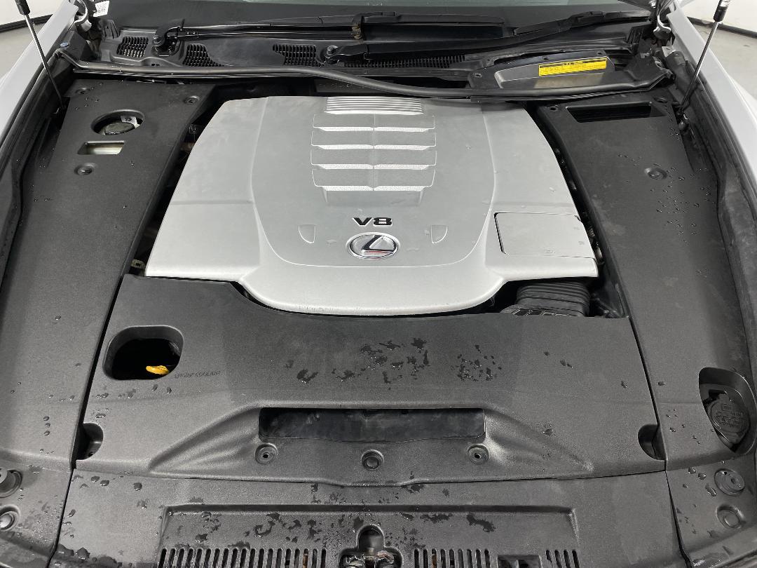 Photo '13' of Lexus LS460 Photo '13' of Lexus LS460