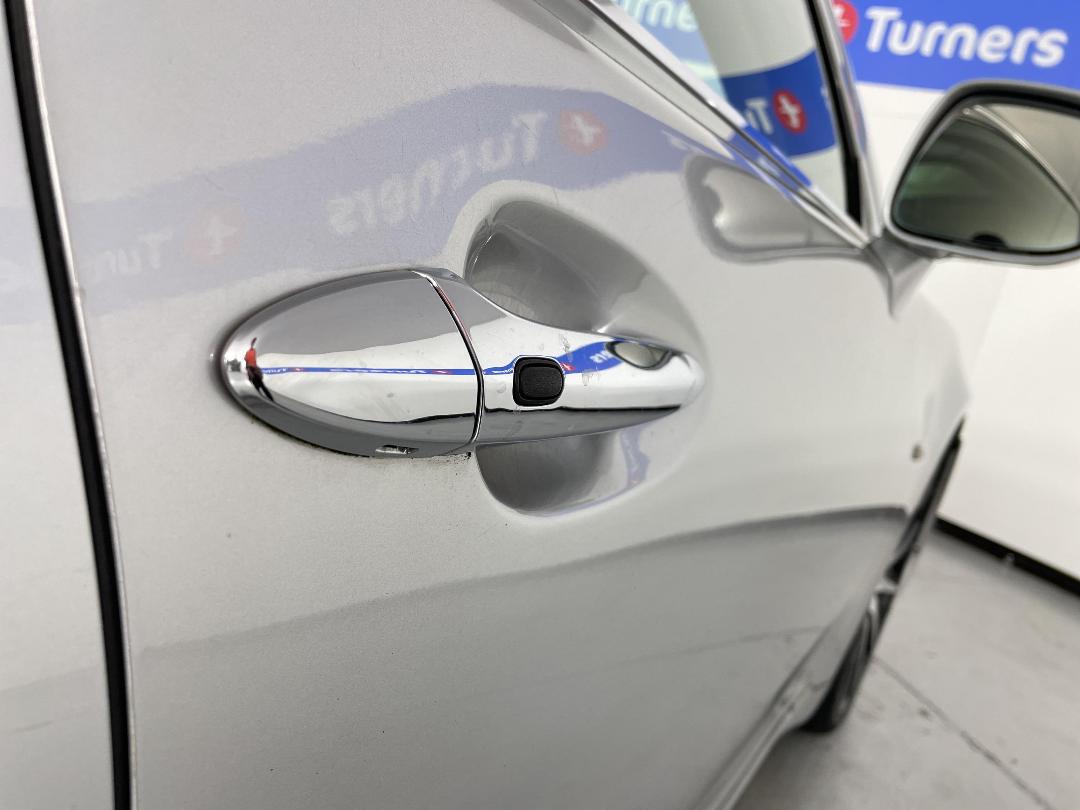 Photo '25' of Lexus LS460 Photo '25' of Lexus LS460