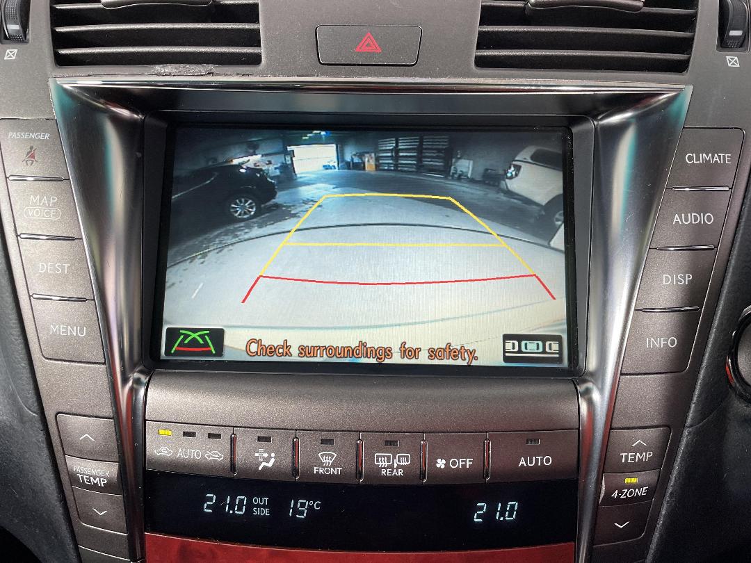 Photo '33' of Lexus LS460 Photo '33' of Lexus LS460