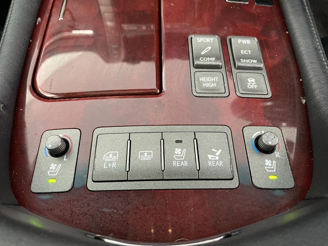 Photo '34' of Lexus LS460 Photo '34' of Lexus LS460