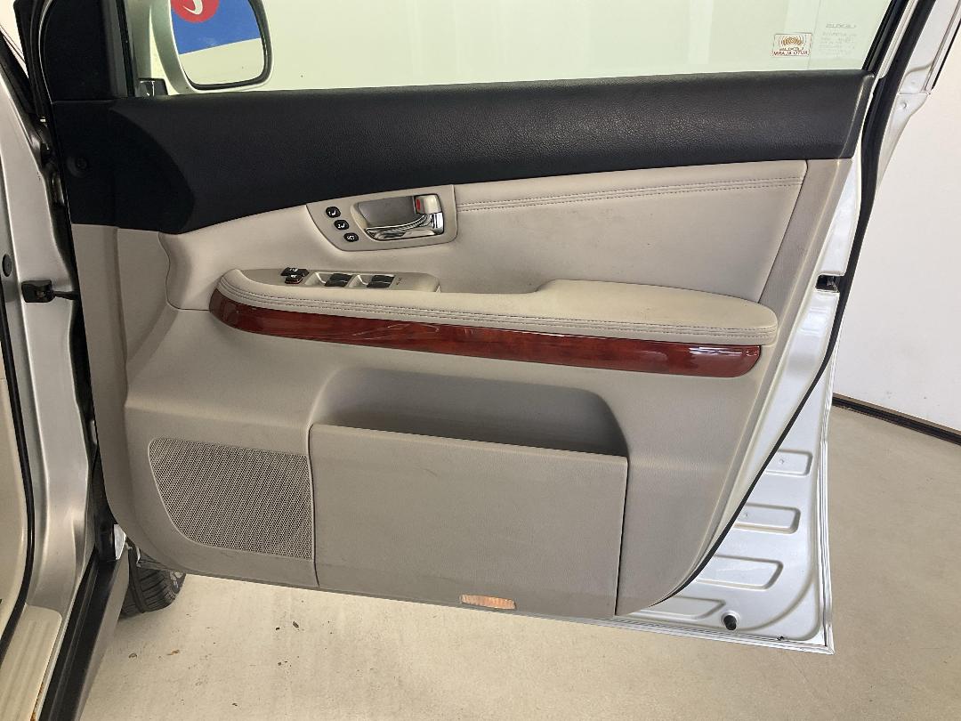 Photo '15' of Lexus RX350