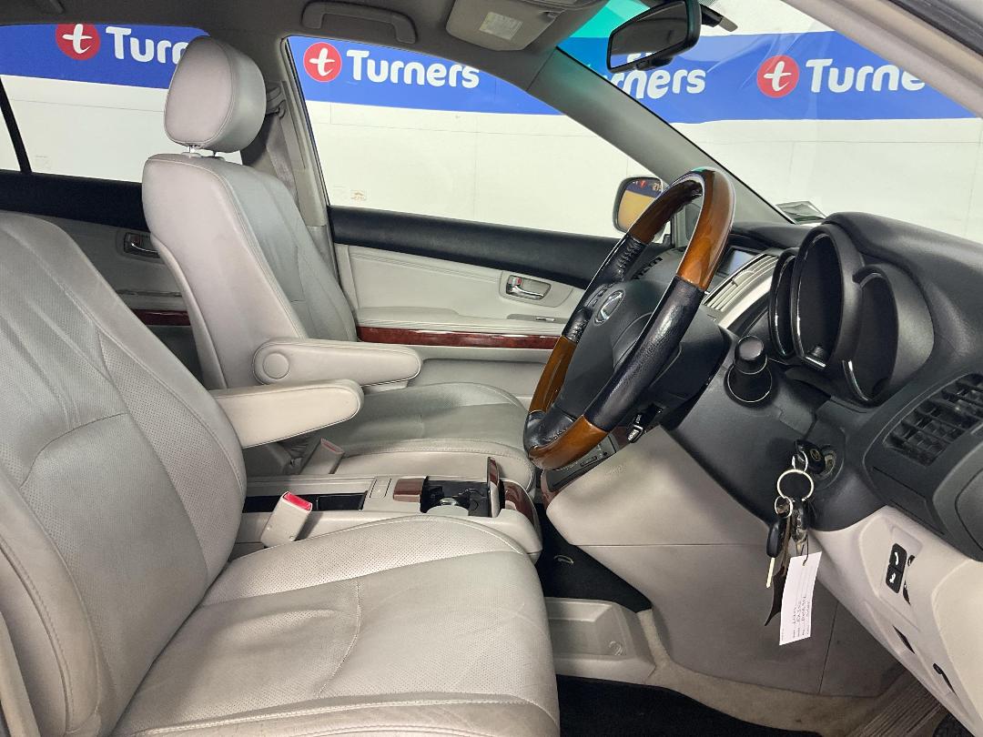 Photo '16' of Lexus RX350