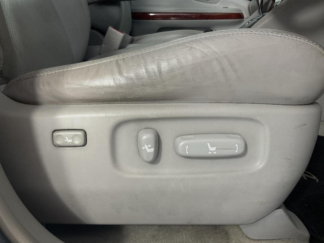 Photo '30' of Lexus RX350