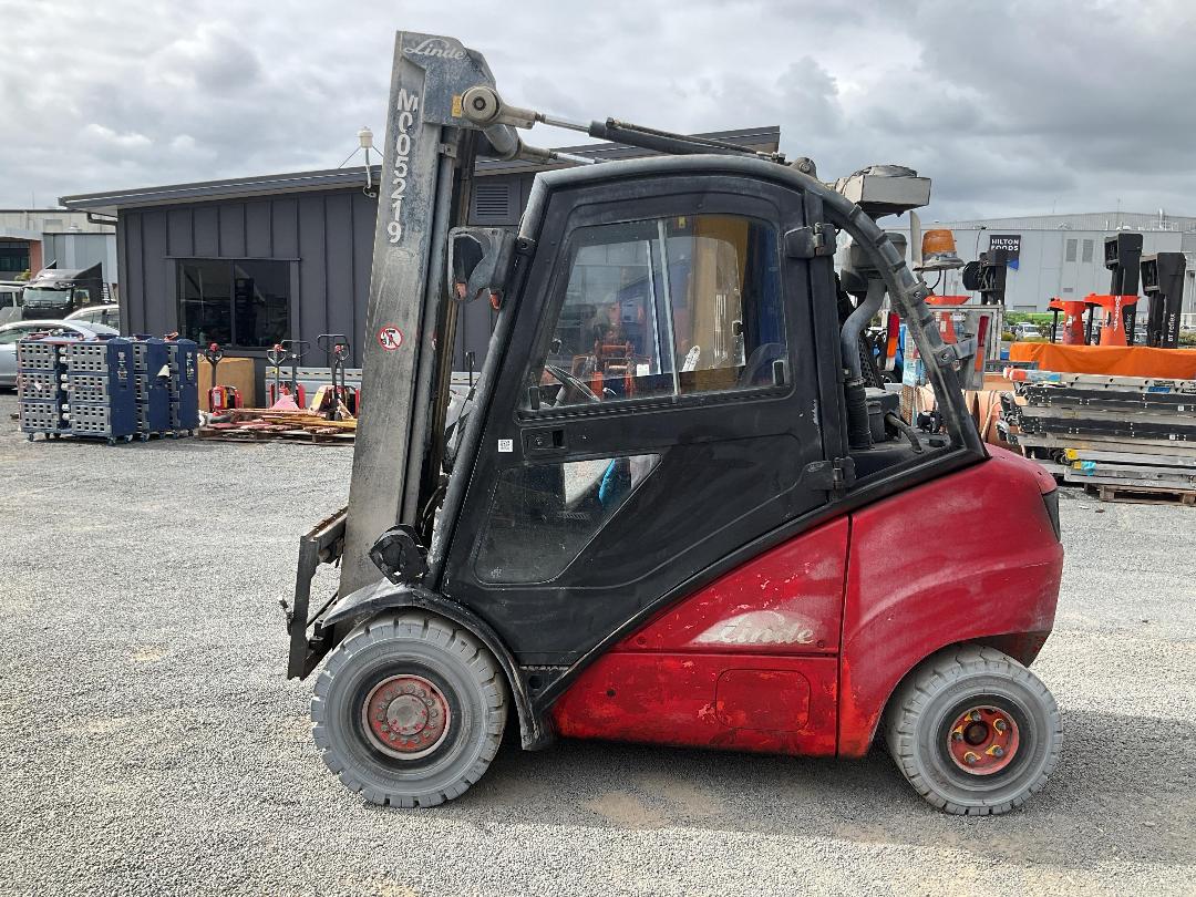 Photo '3' of Linde H30D LN-H30D Forklift Photo '3' of Linde H30D LN-H30D Forklift