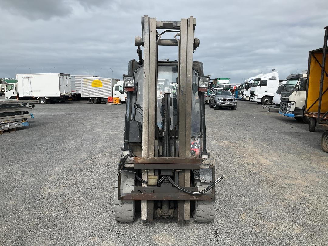 Photo '10' of Linde H30D LN-H30D Forklift Photo '10' of Linde H30D LN-H30D Forklift