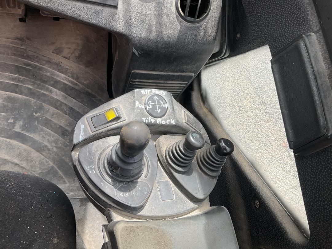 Photo '14' of Linde H30D LN-H30D Forklift Photo '14' of Linde H30D LN-H30D Forklift