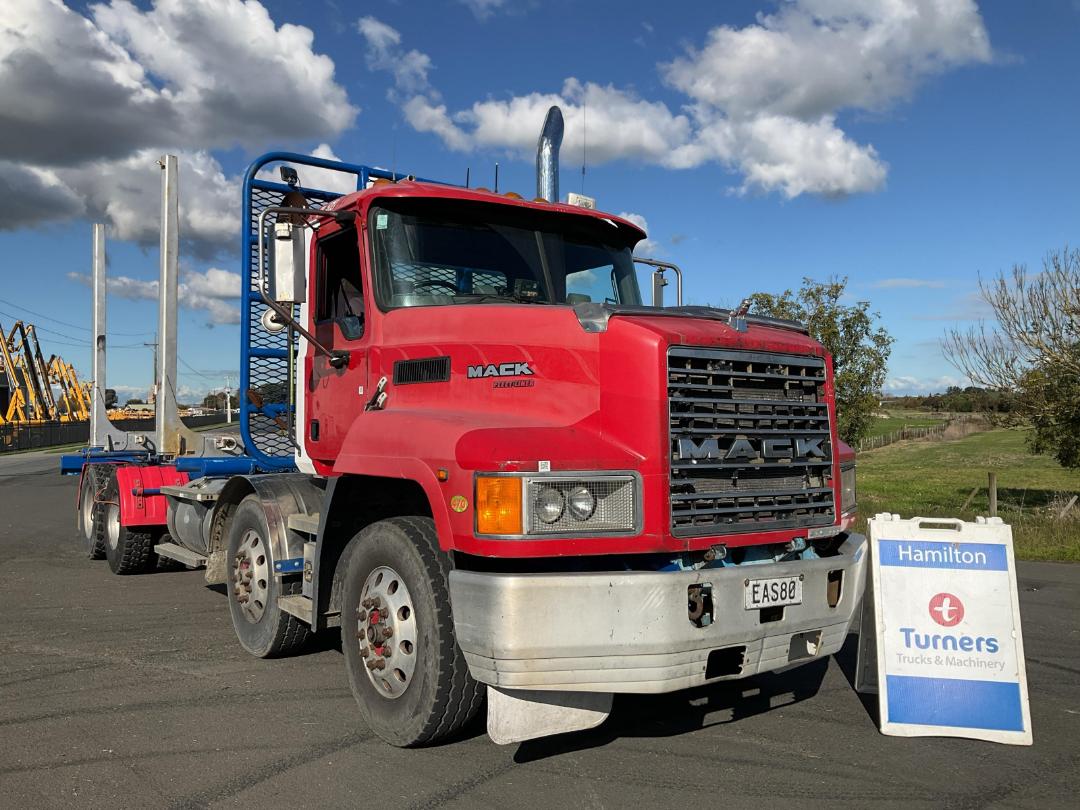 Photo '3' of MACK FLEETLINER Logger