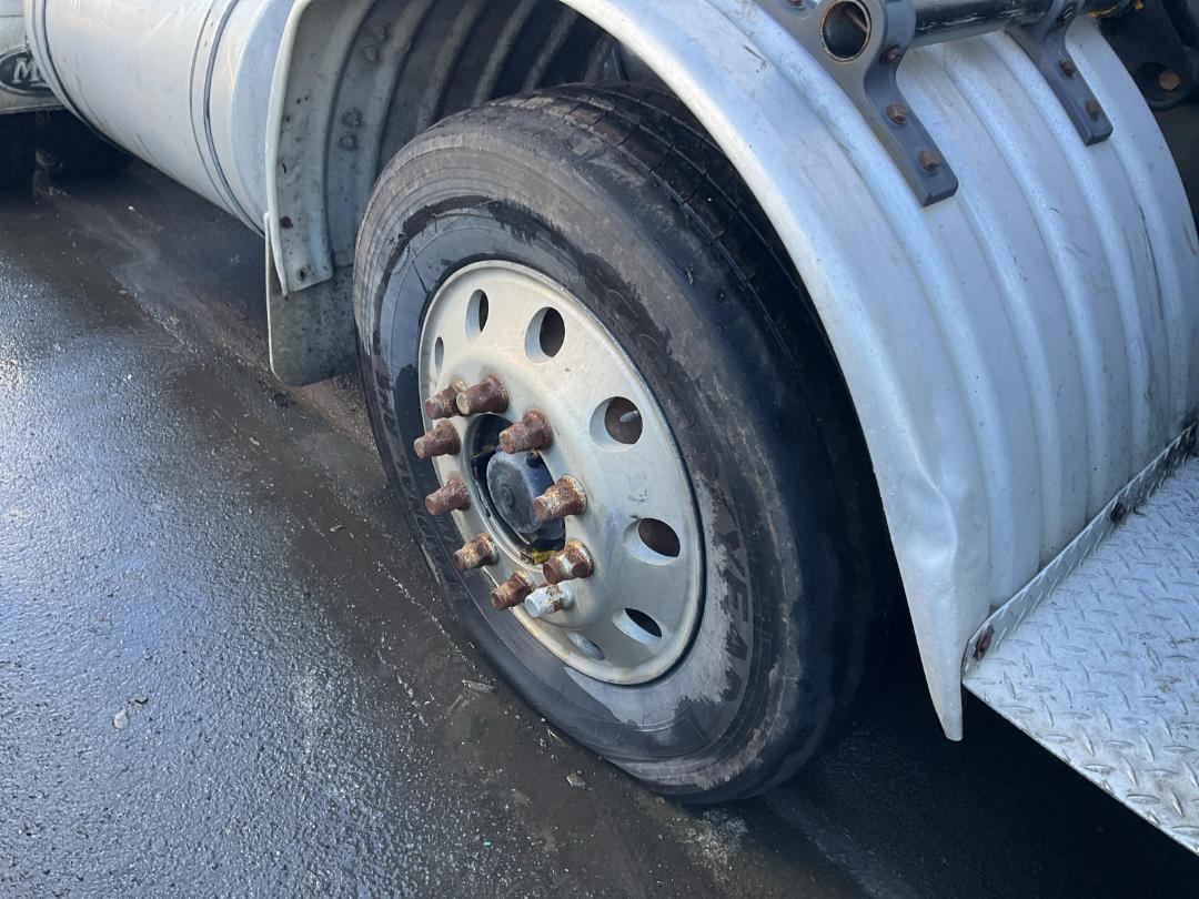 Photo '24' of MACK QANTUM Tipper