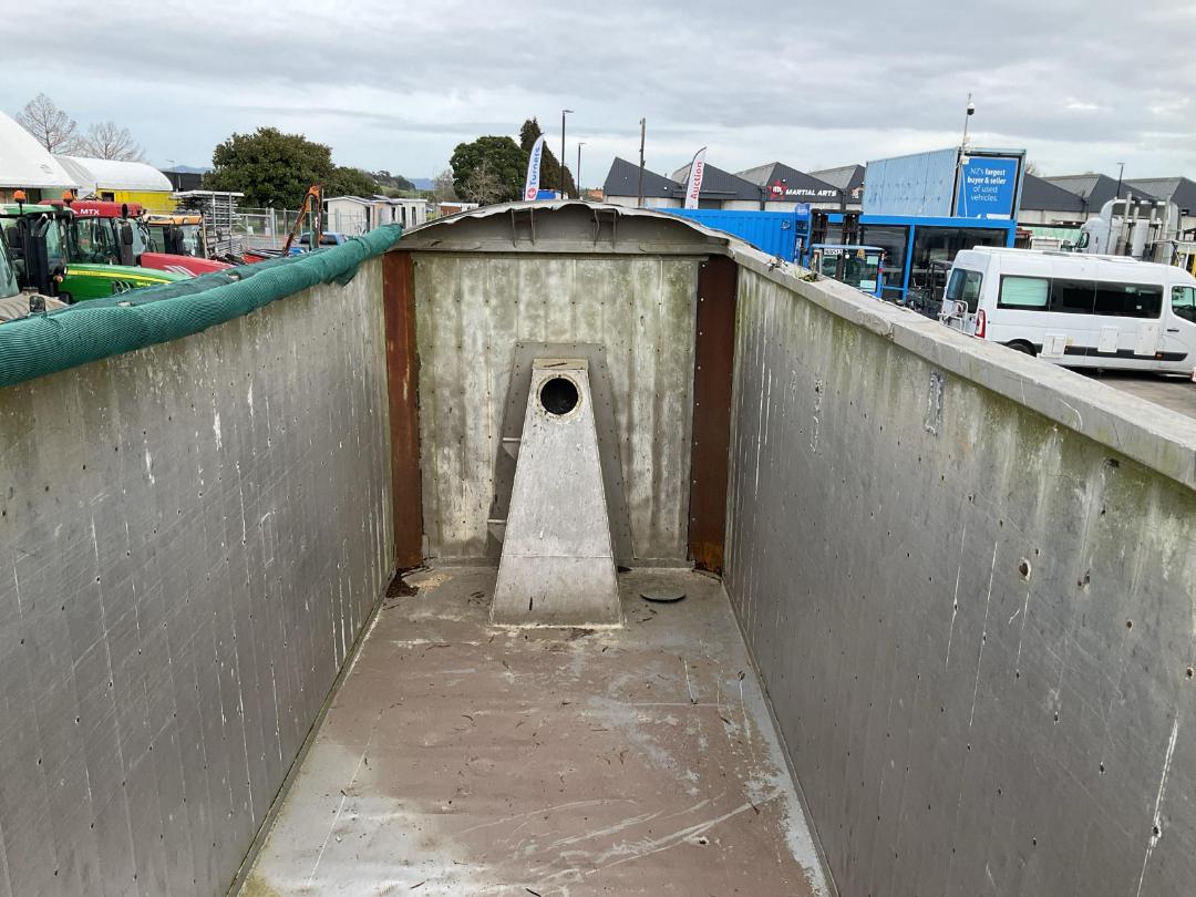 Photo '10' of MACK QANTUM Tipper