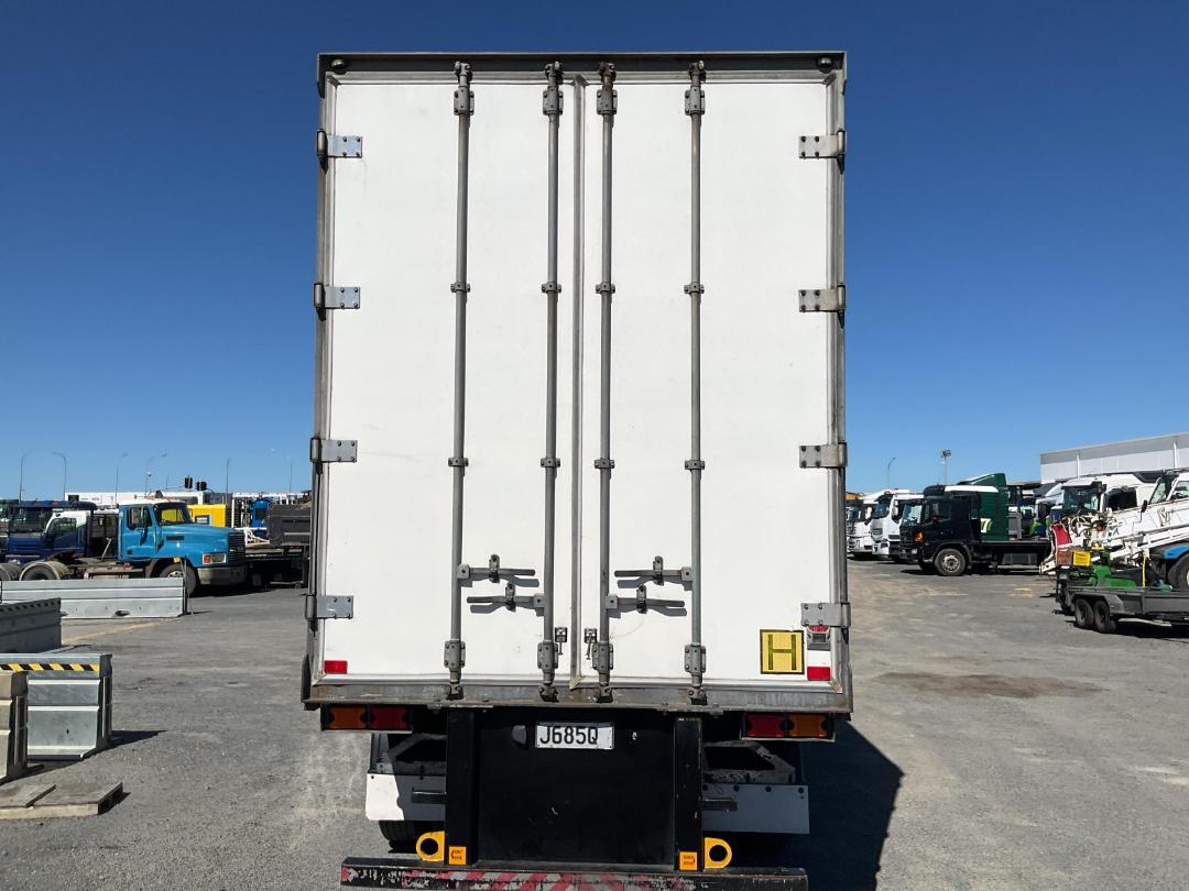 Photo '5' of Maxicube BTrain Curtain/Chiller B-Train