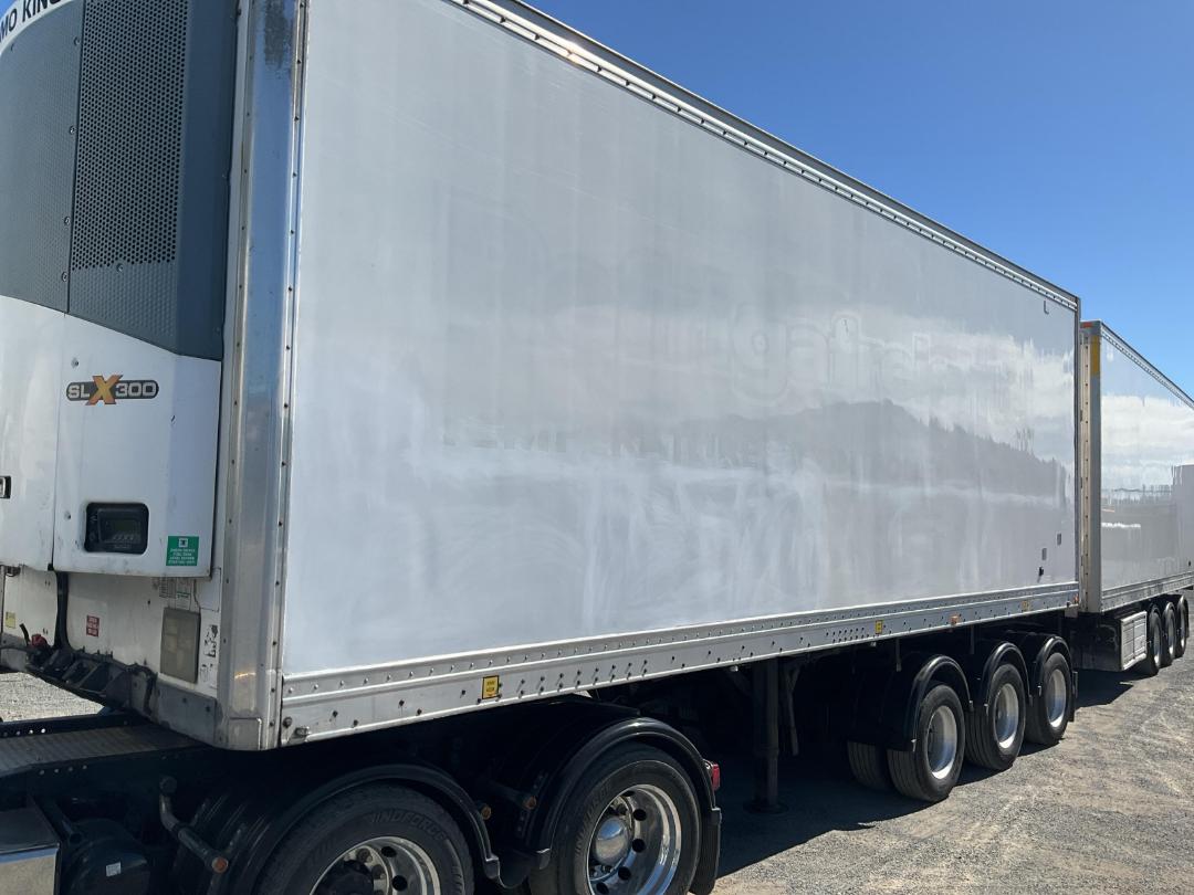 Photo '9' of Maxicube BTrain Curtain/Chiller B-Train