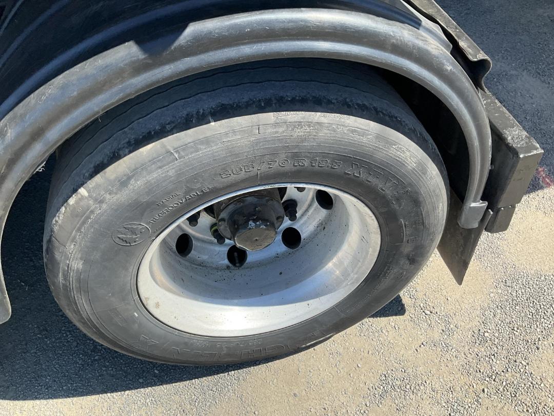 Photo '30' of Maxicube BTrain Curtain/Chiller B-Train