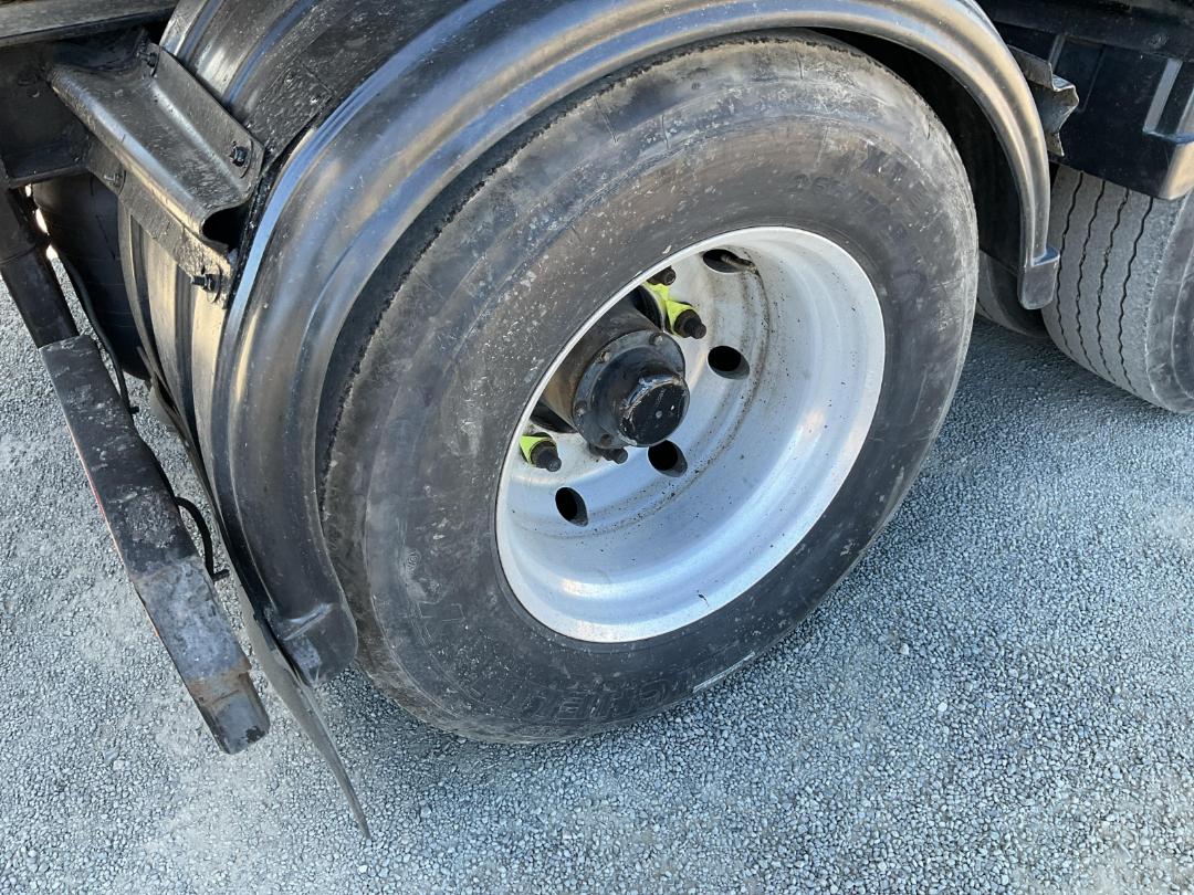 Photo '38' of Maxicube BTrain Curtain/Chiller B-Train