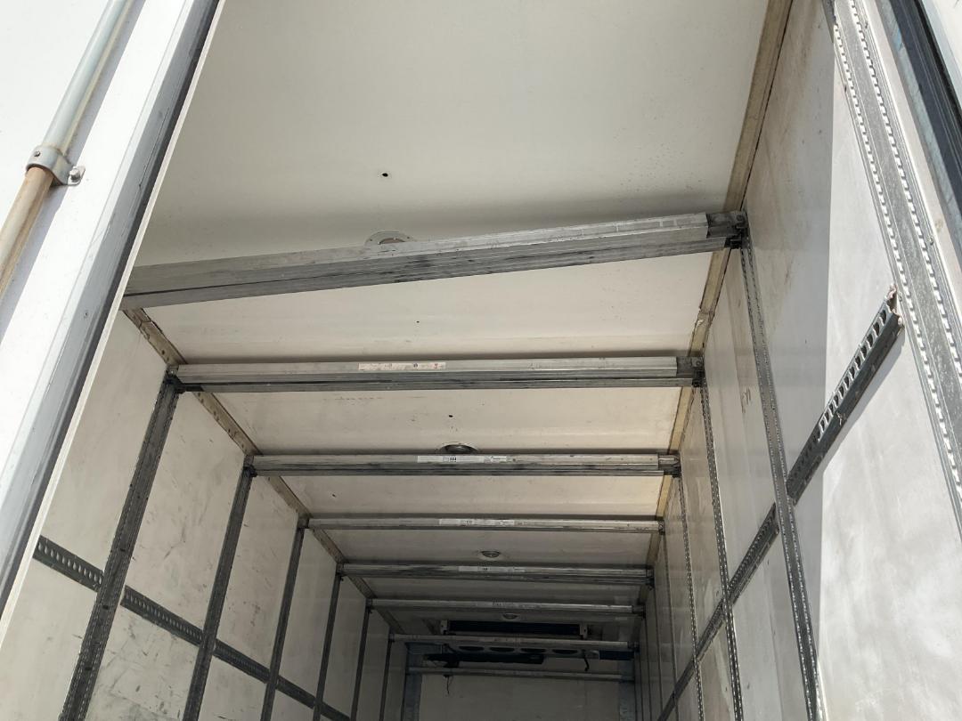 Photo '19' of Maxicube BTrain Curtain/Chiller B-Train