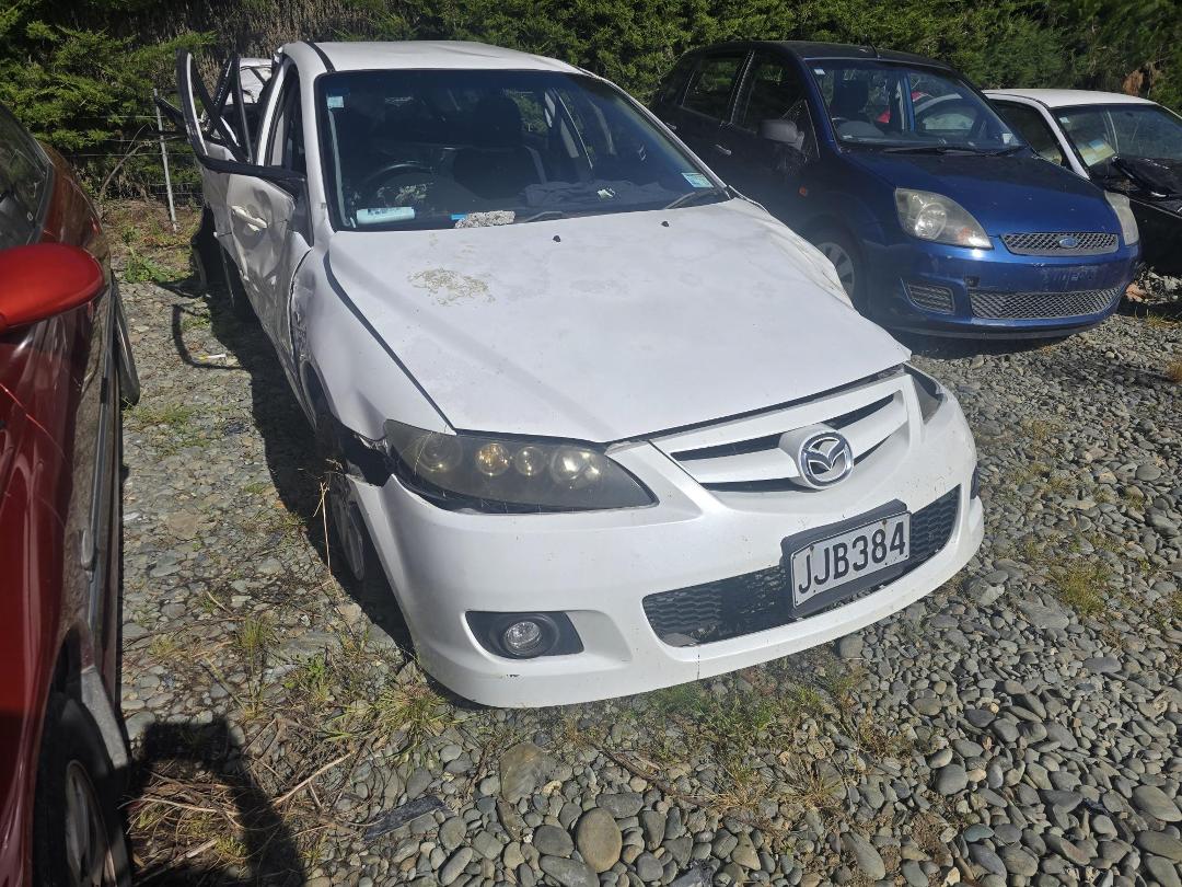 Photo '7' of Mazda Atenza