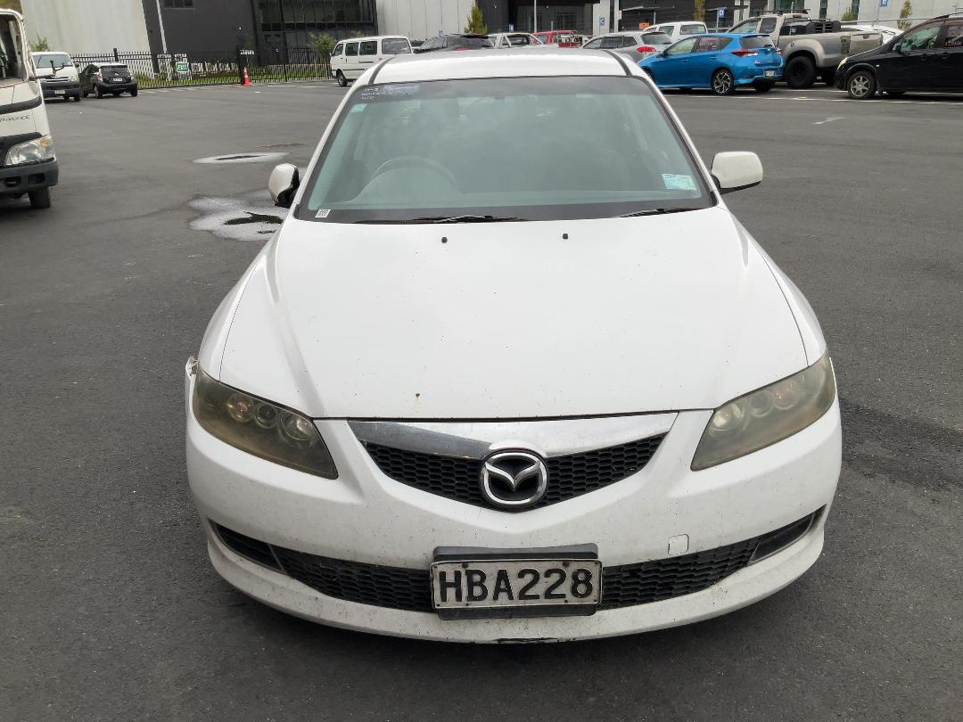 Photo '2' of Mazda Atenza