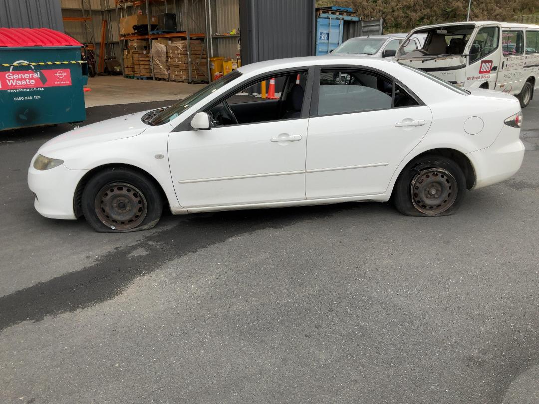 Photo '4' of Mazda Atenza