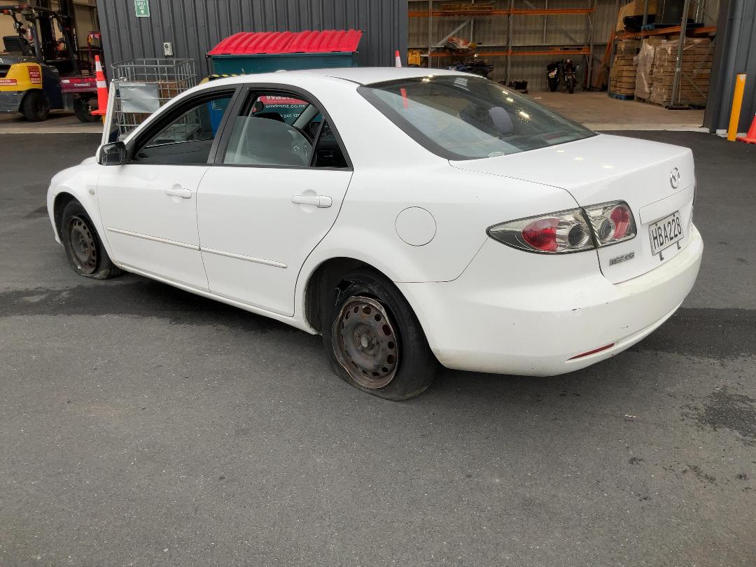 Photo '5' of Mazda Atenza