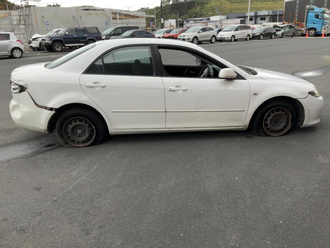 Photo '8' of Mazda Atenza