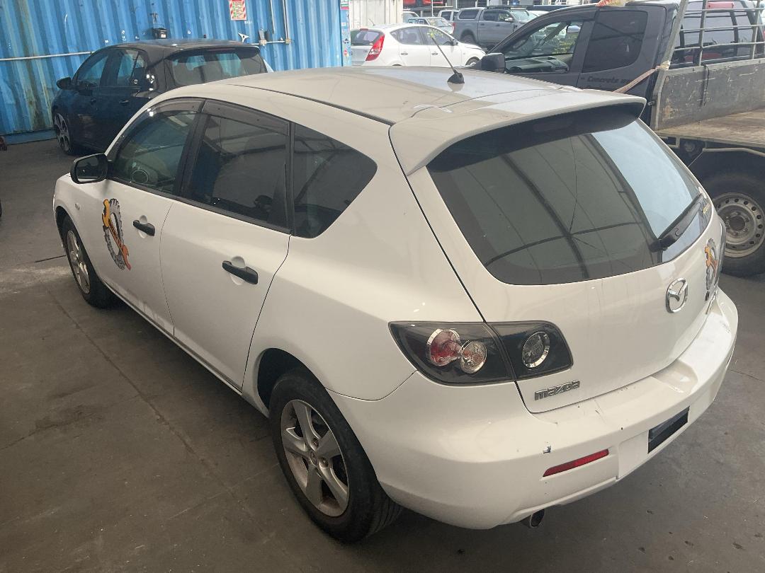 Photo '8' of Mazda Axela