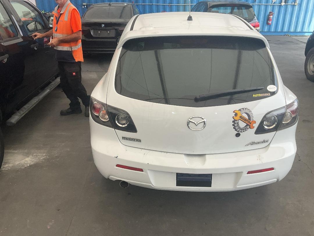 Photo '11' of Mazda Axela