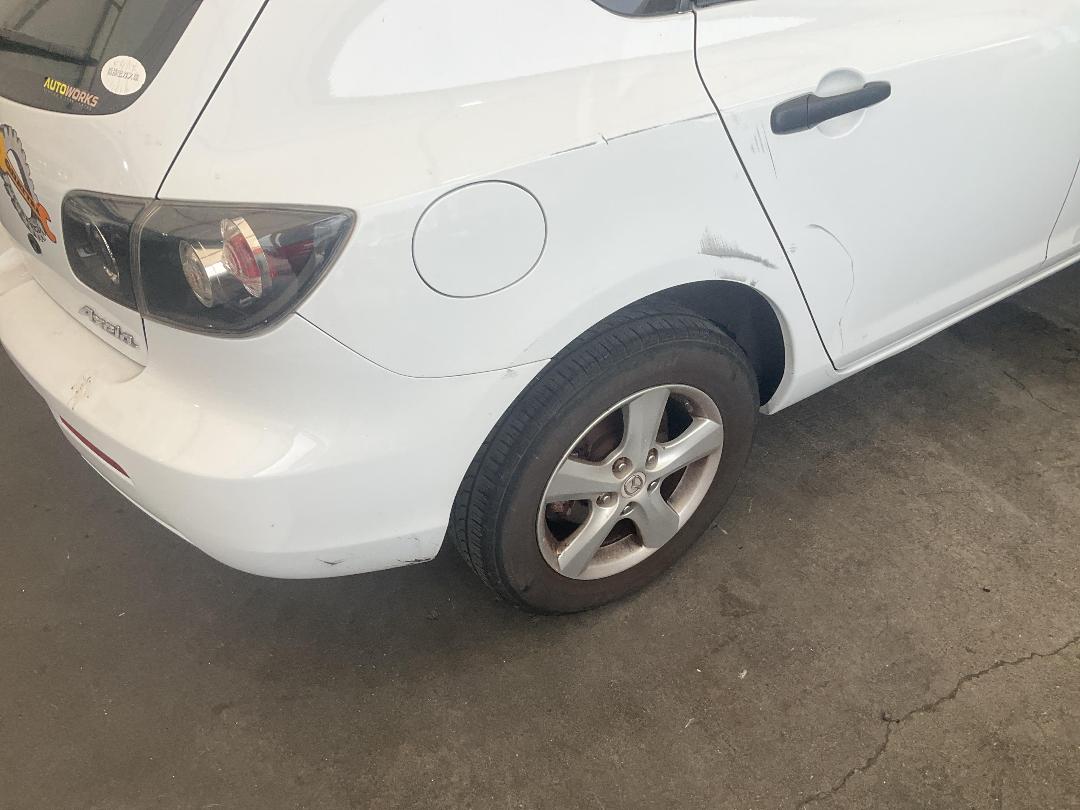 Photo '13' of Mazda Axela